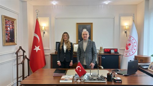 Türkiye Satranç Federasyonu Başakşehir Şube Temsilcisi Meltem Çetinkaya Kaymakamımız Uğur Turan'ı Ziyaret Etti